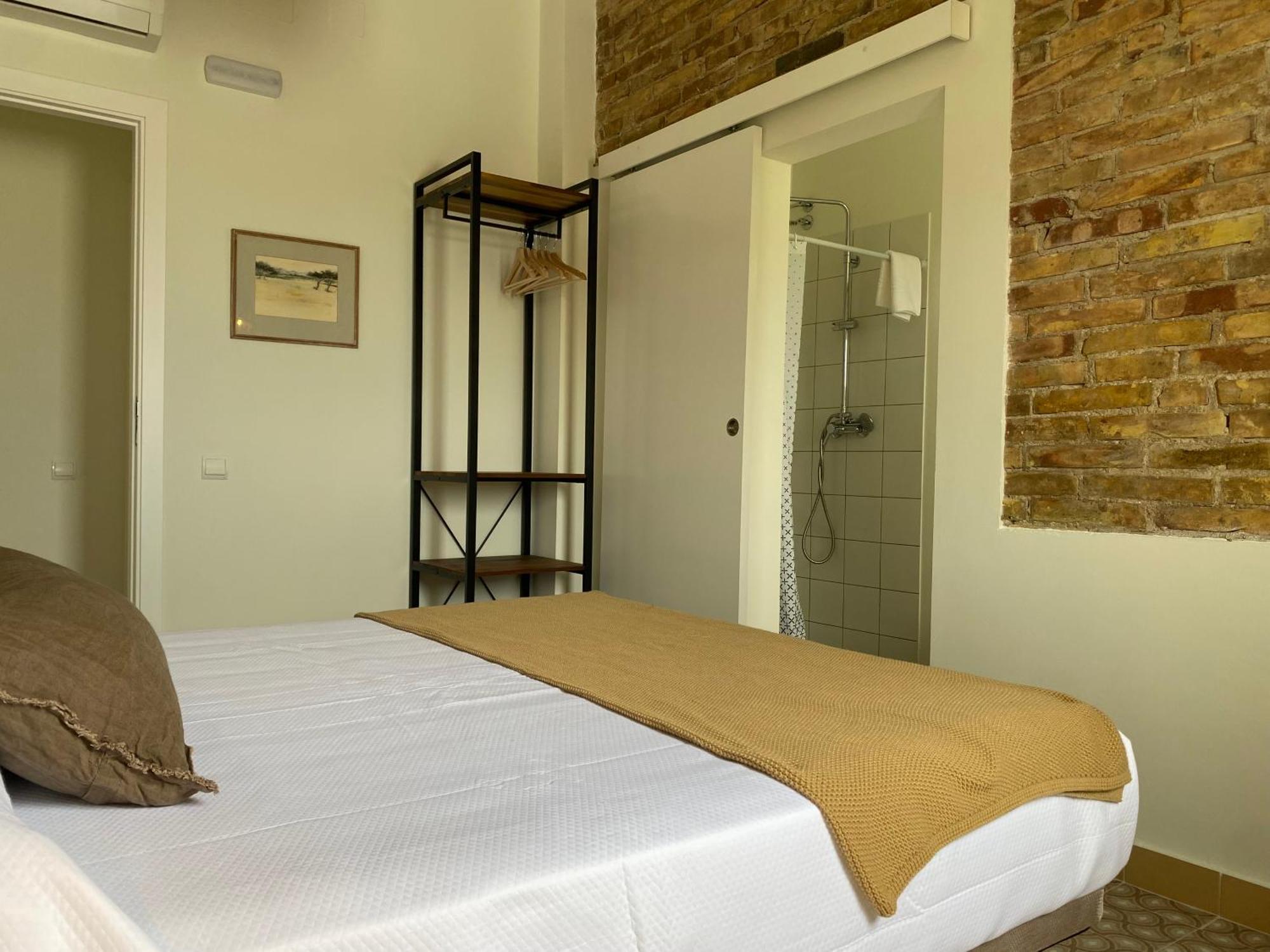 Les Filles Hotel Deltebre Buitenkant foto