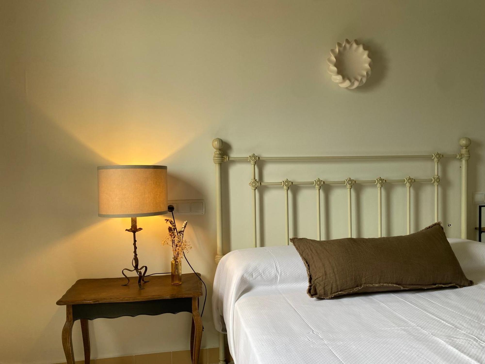 Les Filles Hotel Deltebre Buitenkant foto