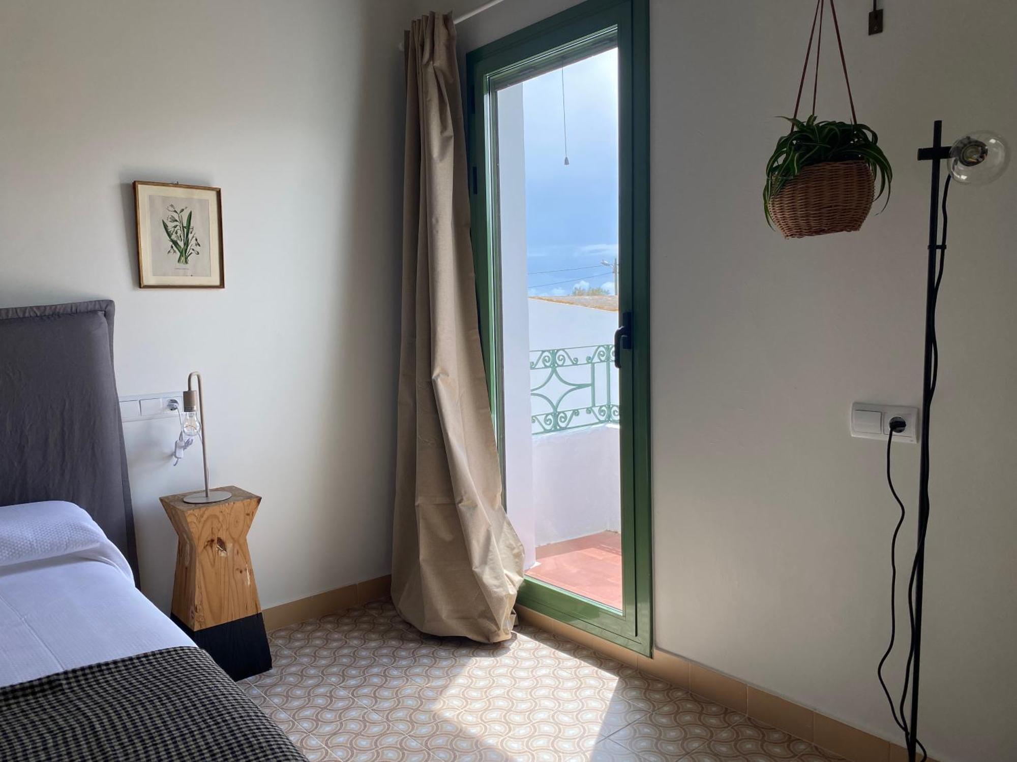 Les Filles Hotel Deltebre Buitenkant foto